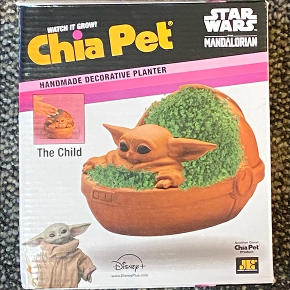 Star Wars CHIA PET Mandalorian Child Watch It Grow - Picture 5 of 5